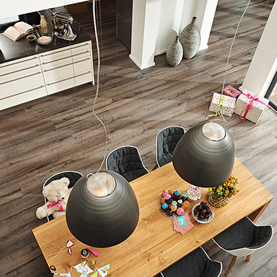 6986FLEX Meister Silent Touch Tammi Clay Grey 
1-sauva PVC-Vapaa Vinyylilattia