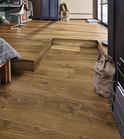 7130FLEX Meister Silent Touch Tammi Castle Brown 
1-sauva PVC-Vapaa Vinyylilattia