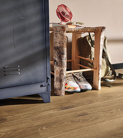 7130FLEX Meister Silent Touch Tammi Castle Brown 
1-sauva PVC-Vapaa Vinyylilattia