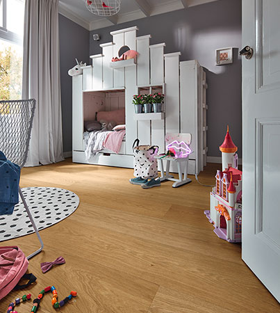 8913 HARDER by Novafloor 270 mm Tammi Natural Wood 
1-sauva mattalakattu & harjattu tammilattia