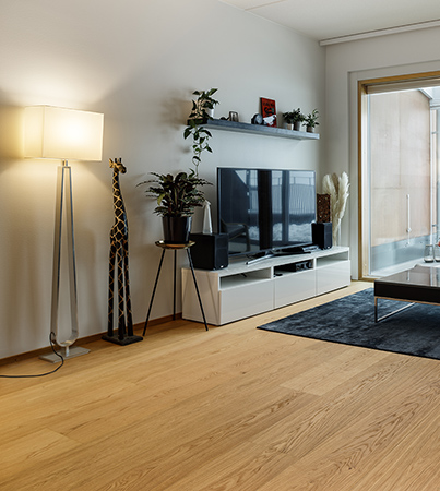 HAR102 HARDER by Novafloor 270 mm Tammi Natural Wood 
1-sauva ljyvahattu & harjattu tammilattia